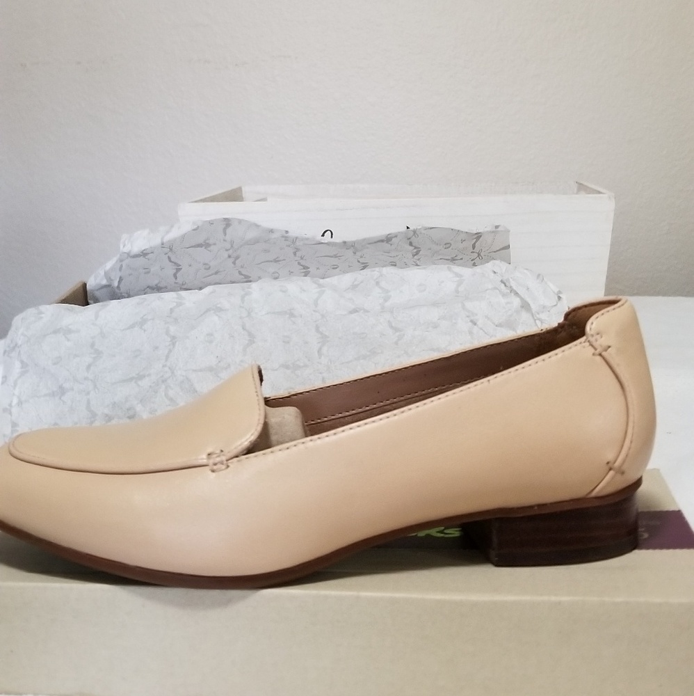 NIB Clark's Keesha Luca Nude Leather Loafers